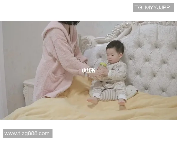 足球巨星亲力亲为带娃日常 展现柔情一面照顾孩子成长