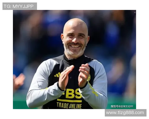 戴护腕的足球球星有哪些?他们的独特风格与比赛表现解析 戴护腕的足球球星有哪些?他们的独特风格与比赛表现解析